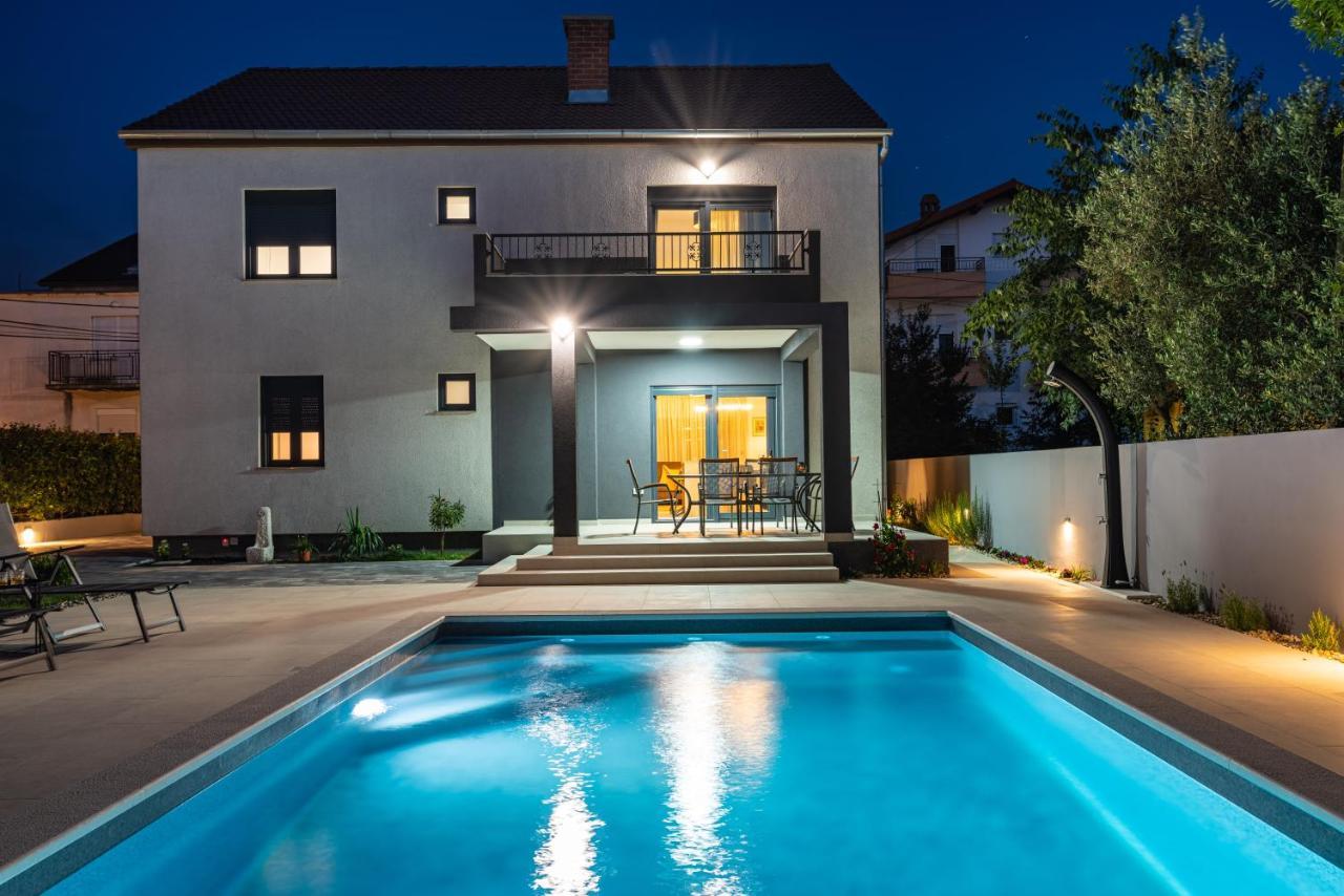 Holiday House Vito زادار المظهر الخارجي الصورة