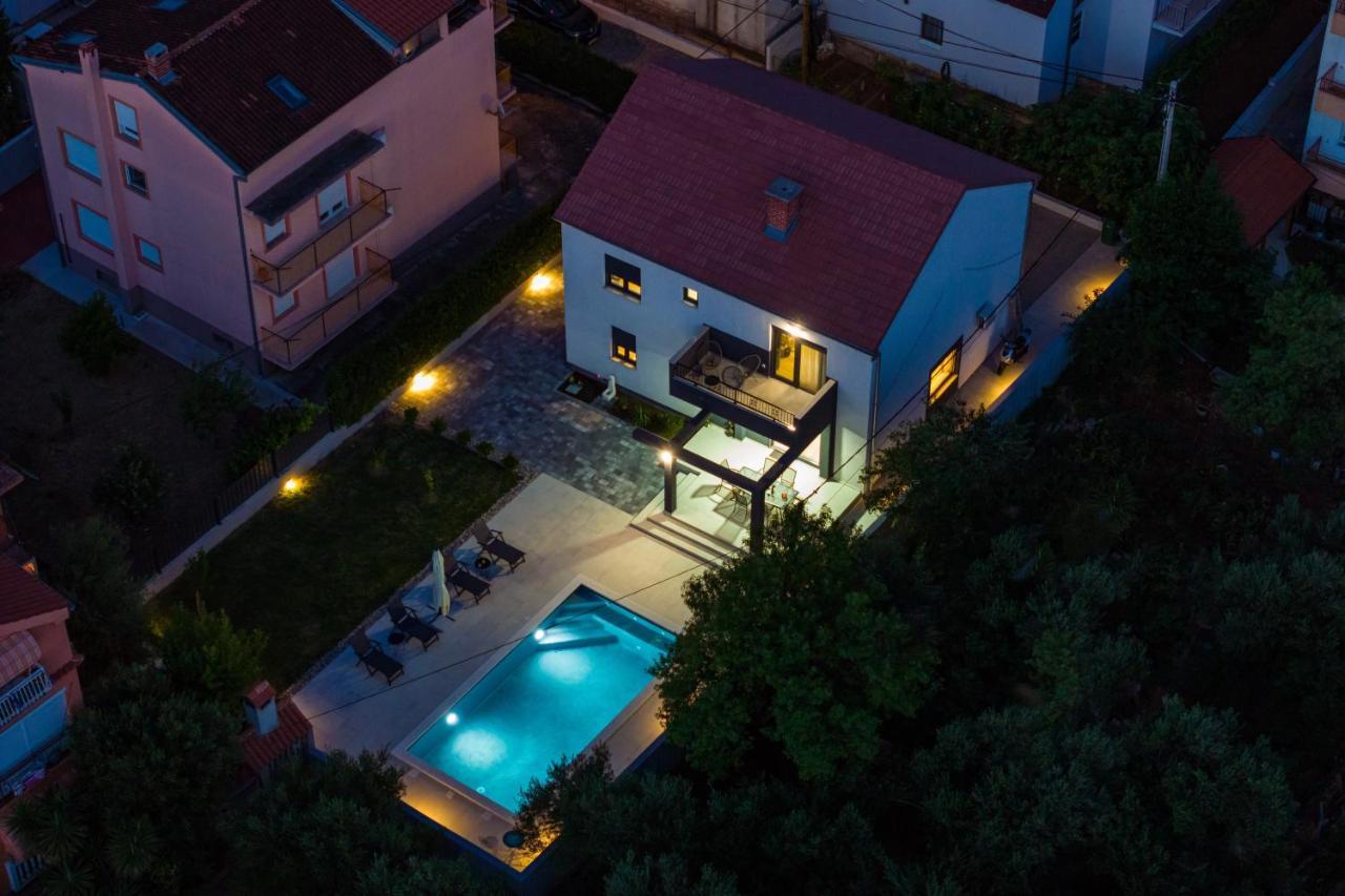 Holiday House Vito زادار المظهر الخارجي الصورة