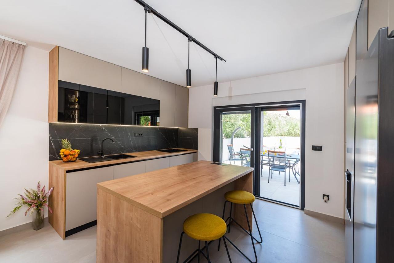 Holiday House Vito زادار المظهر الخارجي الصورة